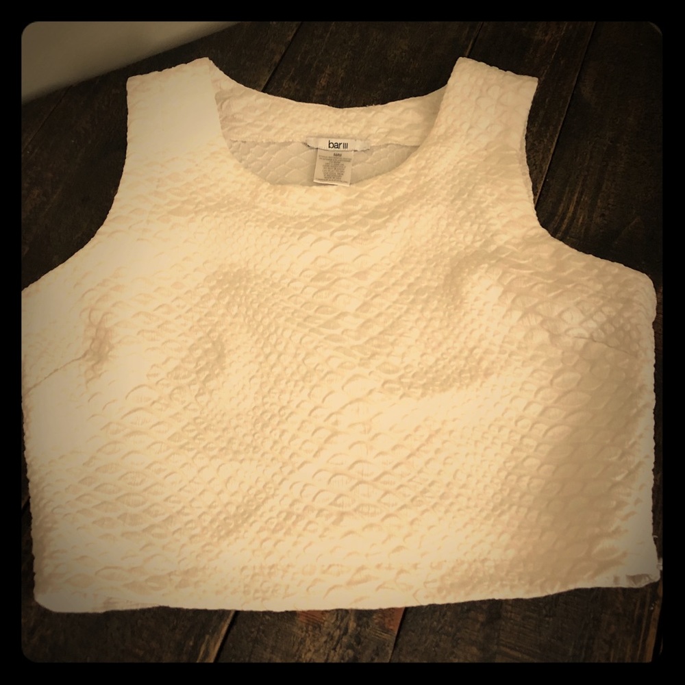 White embossed crop top size M